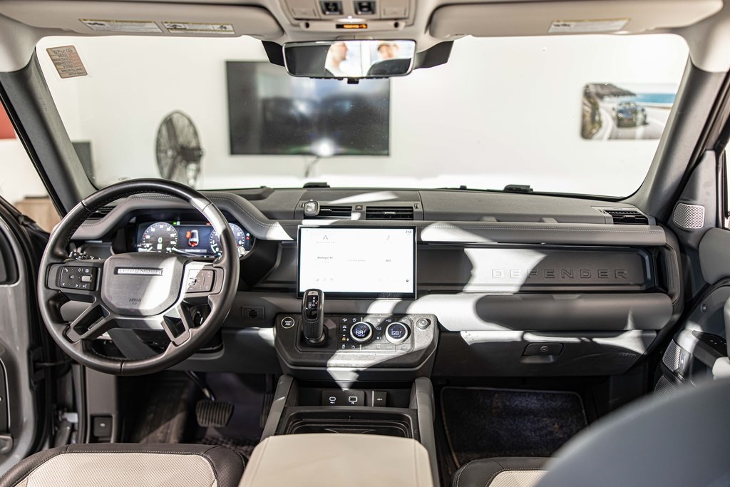 2024 LAND ROVER DEFENDER - Image 34