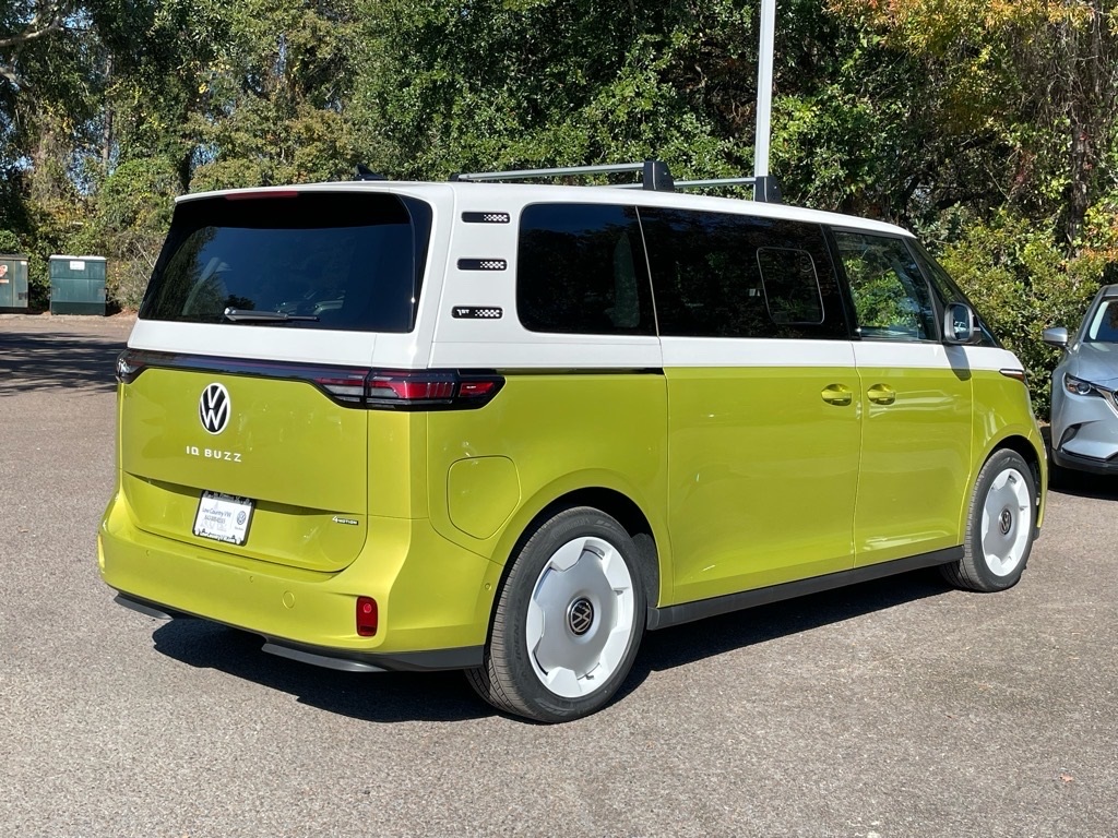 2025 Volkswagen ID. Buzz photo 3