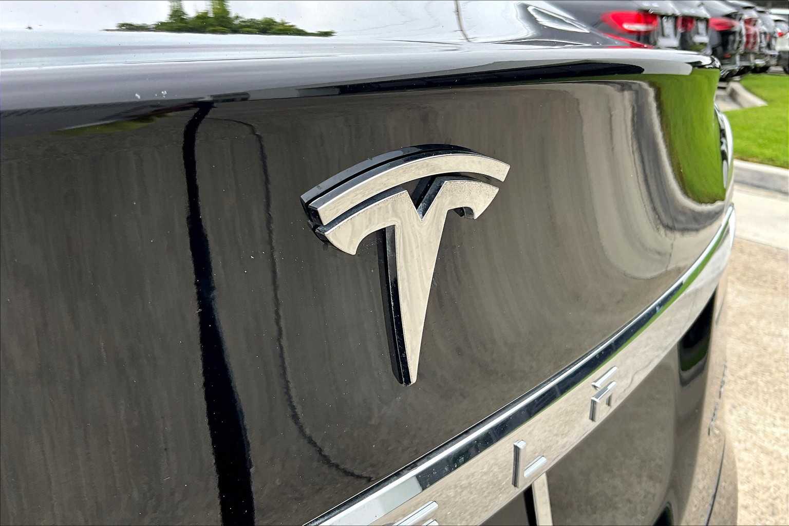 2021 Tesla Model S Long Range Plus photo 30
