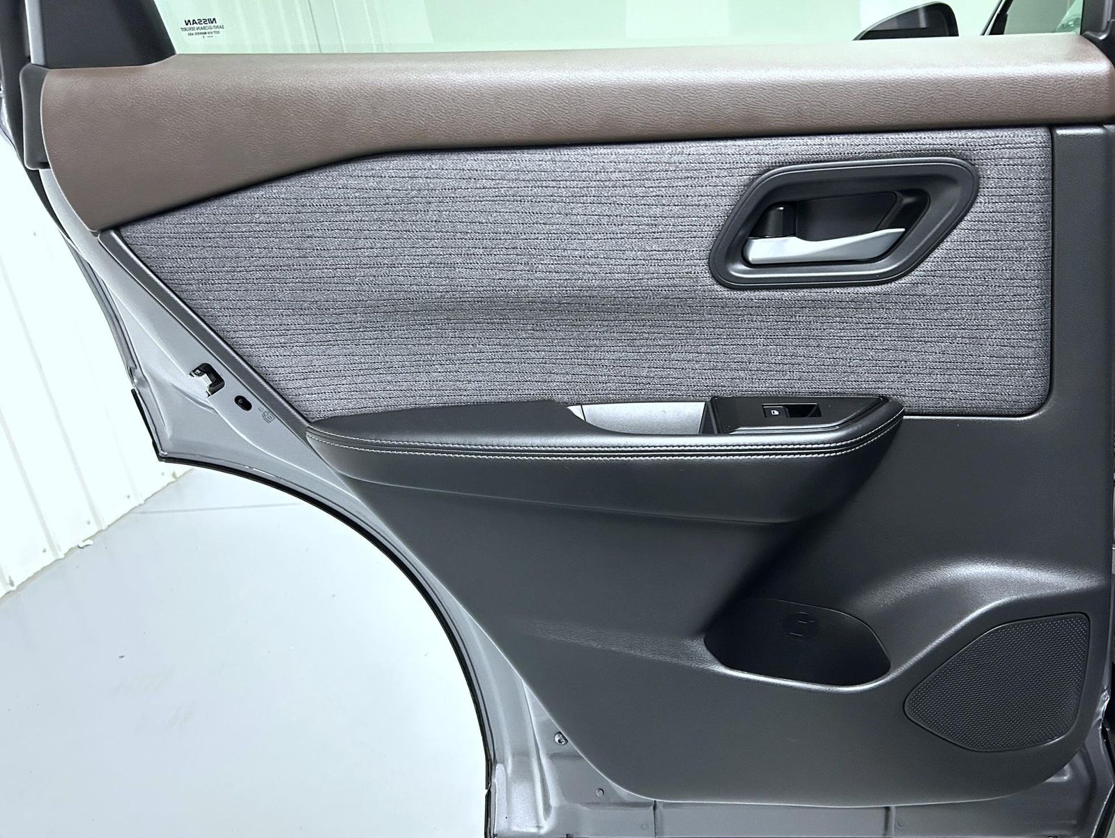 2021 Nissan Rogue SV photo 19