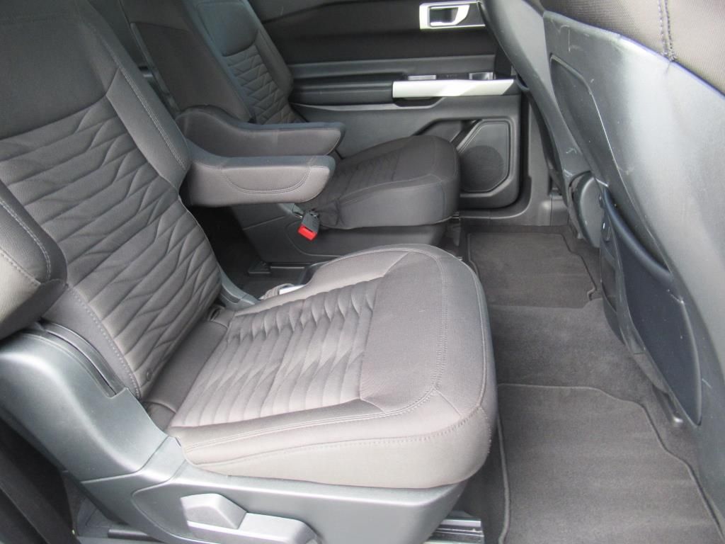 2020 Ford Explorer XLT photo 28