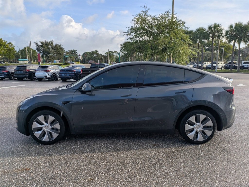 2023 Tesla Model Y Long Range photo 6