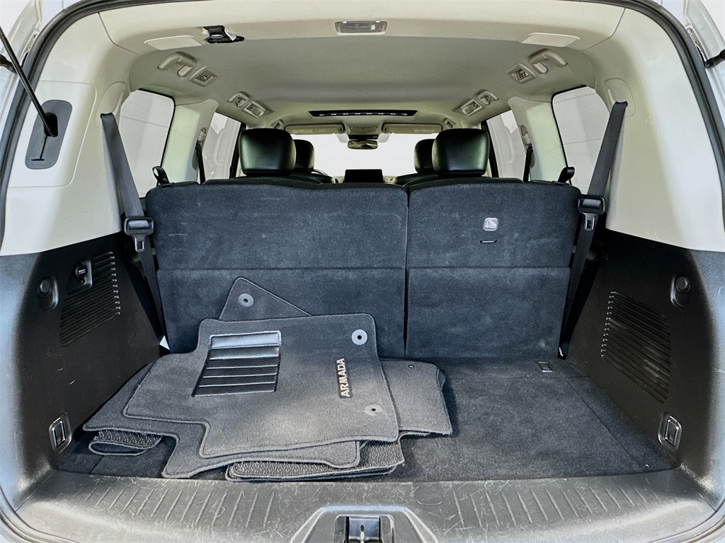 2023 Nissan Armada SL photo 19