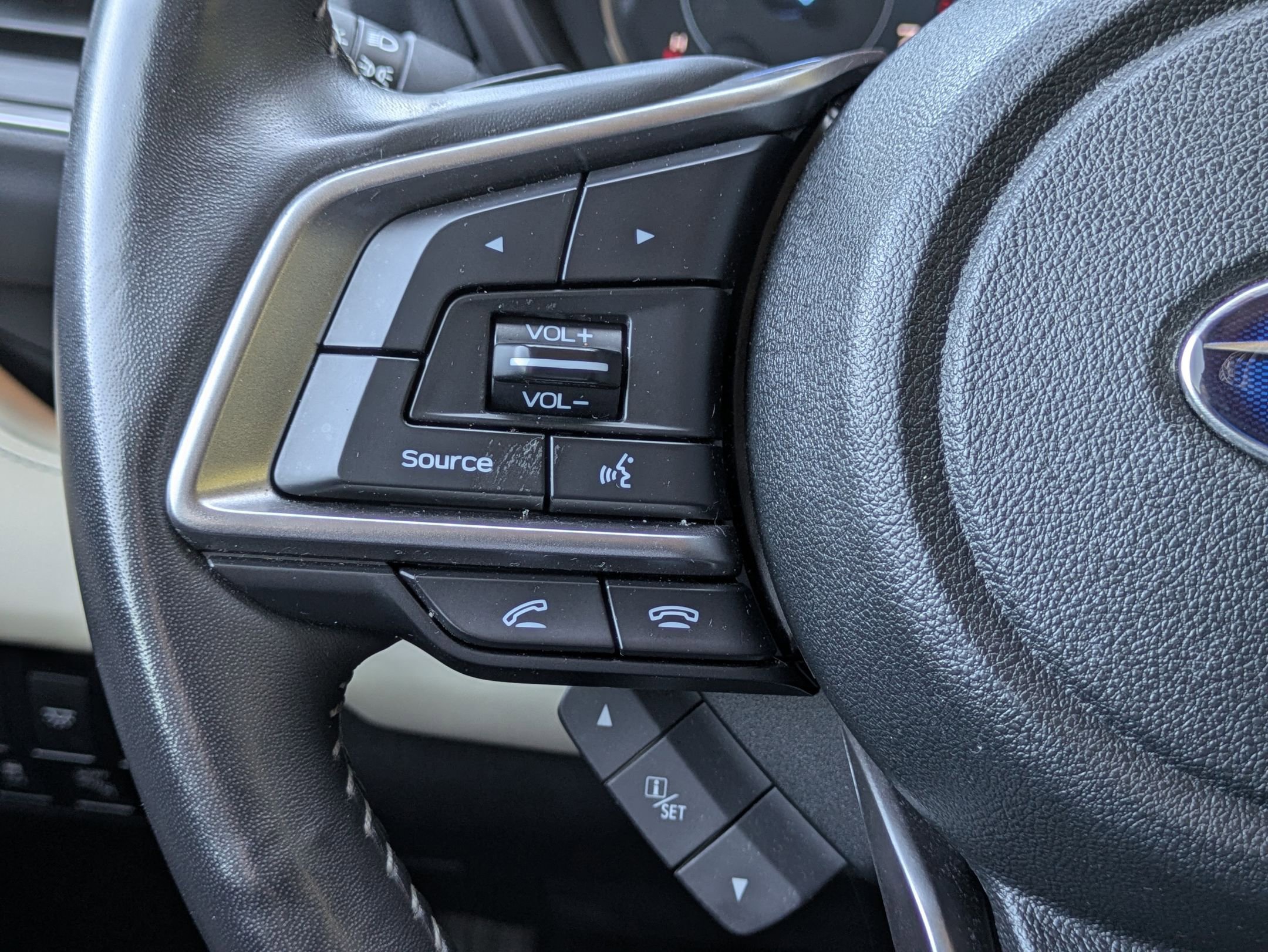2022 Subaru Ascent Touring photo 16