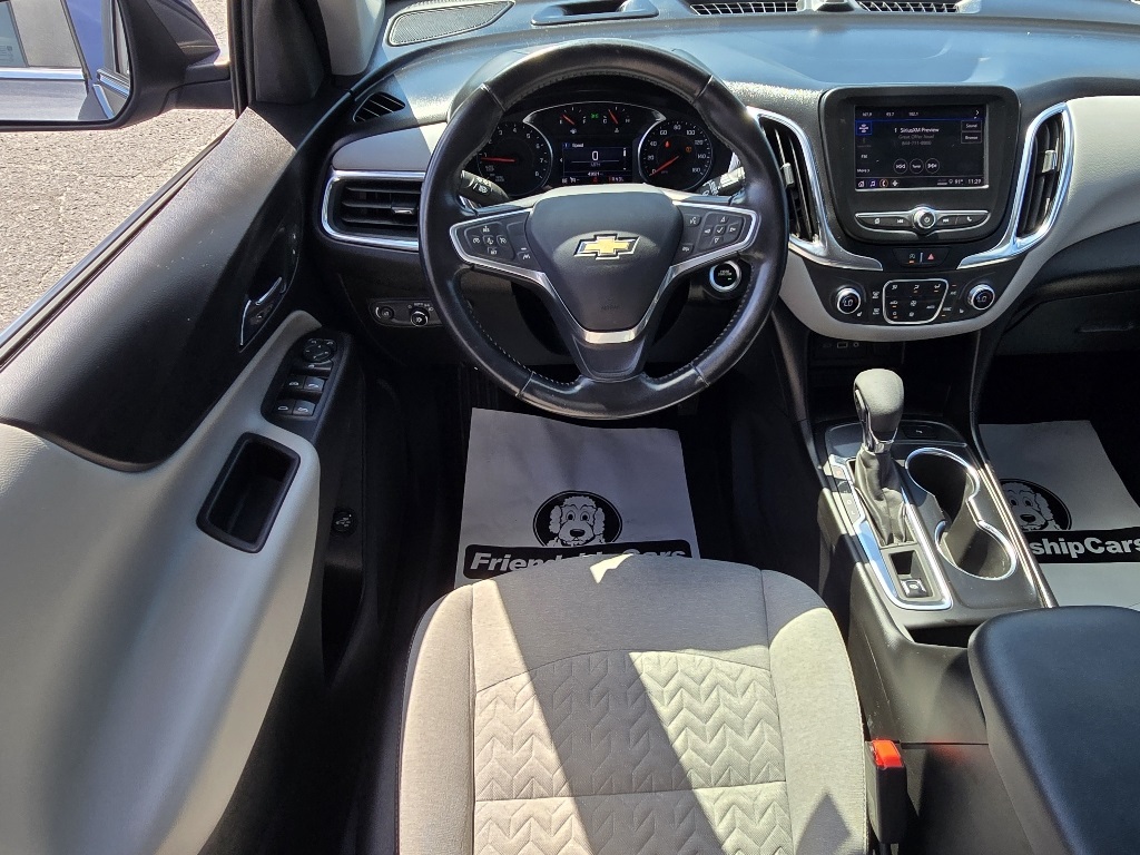 2022 Chevrolet Equinox LT photo 3