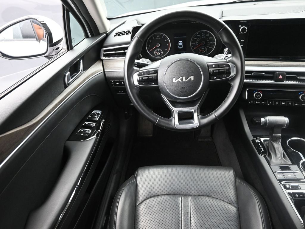 2022 Kia K5 EX photo 8