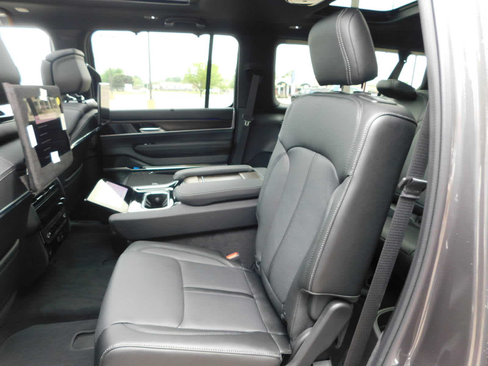 2024 Jeep Grand Wagoneer L Base photo 60