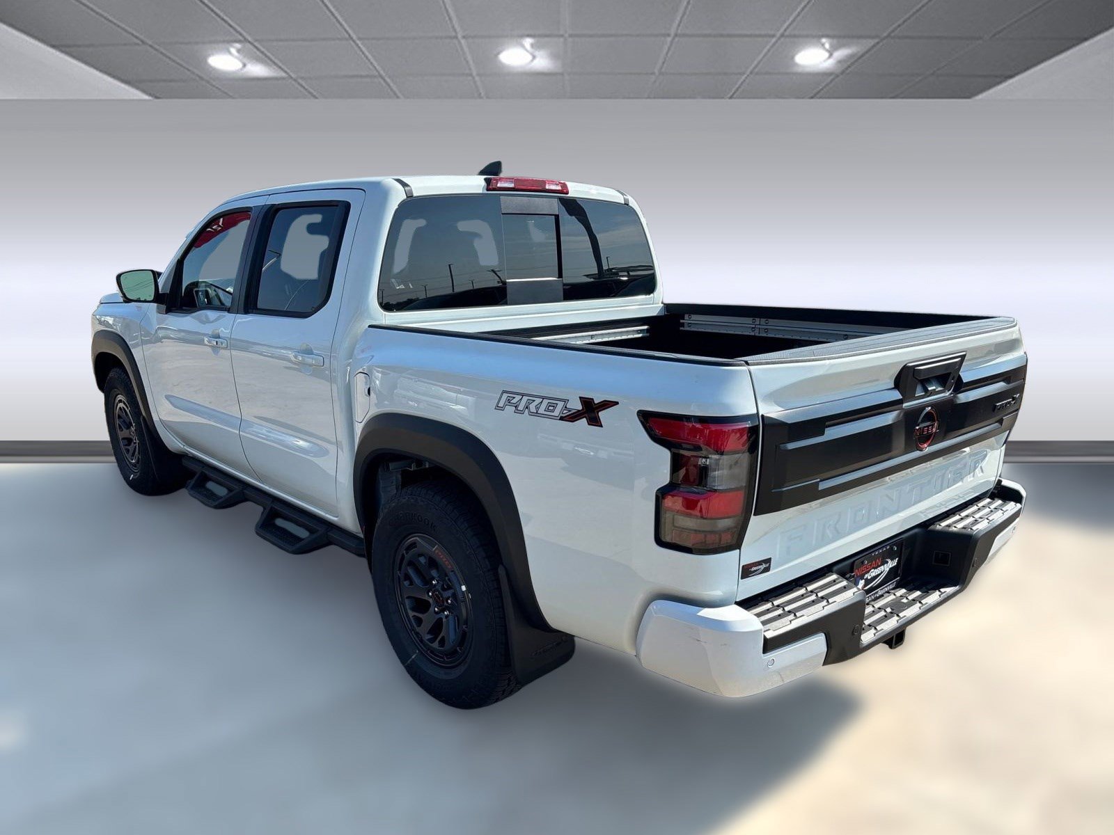 2026 Nissan Frontier Crew Cab PRO-X photo 3