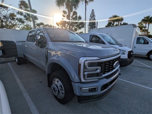 2026 Ford F-450 Platinum photo 2