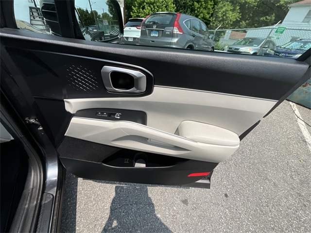 2022 Kia Sorento S photo 31