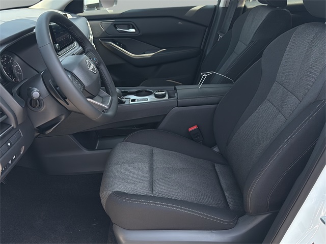 2026 Nissan Rogue SV photo 14