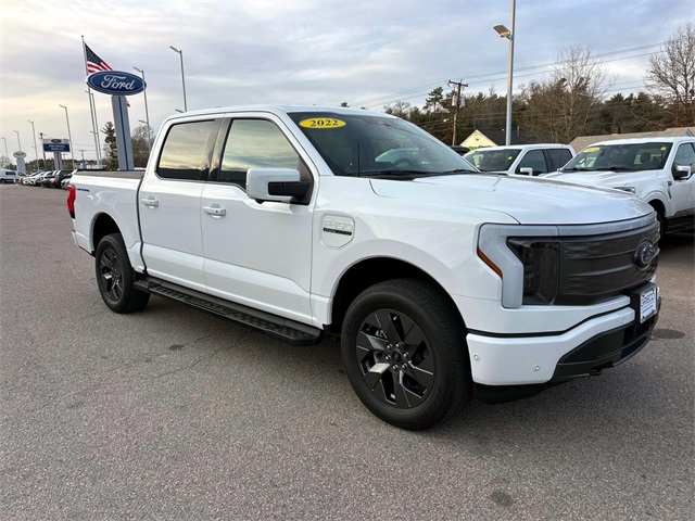 2022 Ford F-150 Lightning Lariat's photo