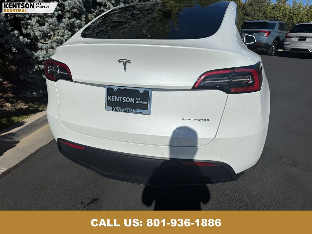2022 Tesla Model Y Long Range photo 27