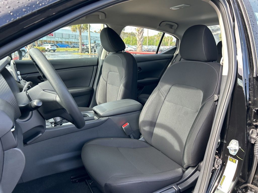 2025 Nissan Sentra S photo 12