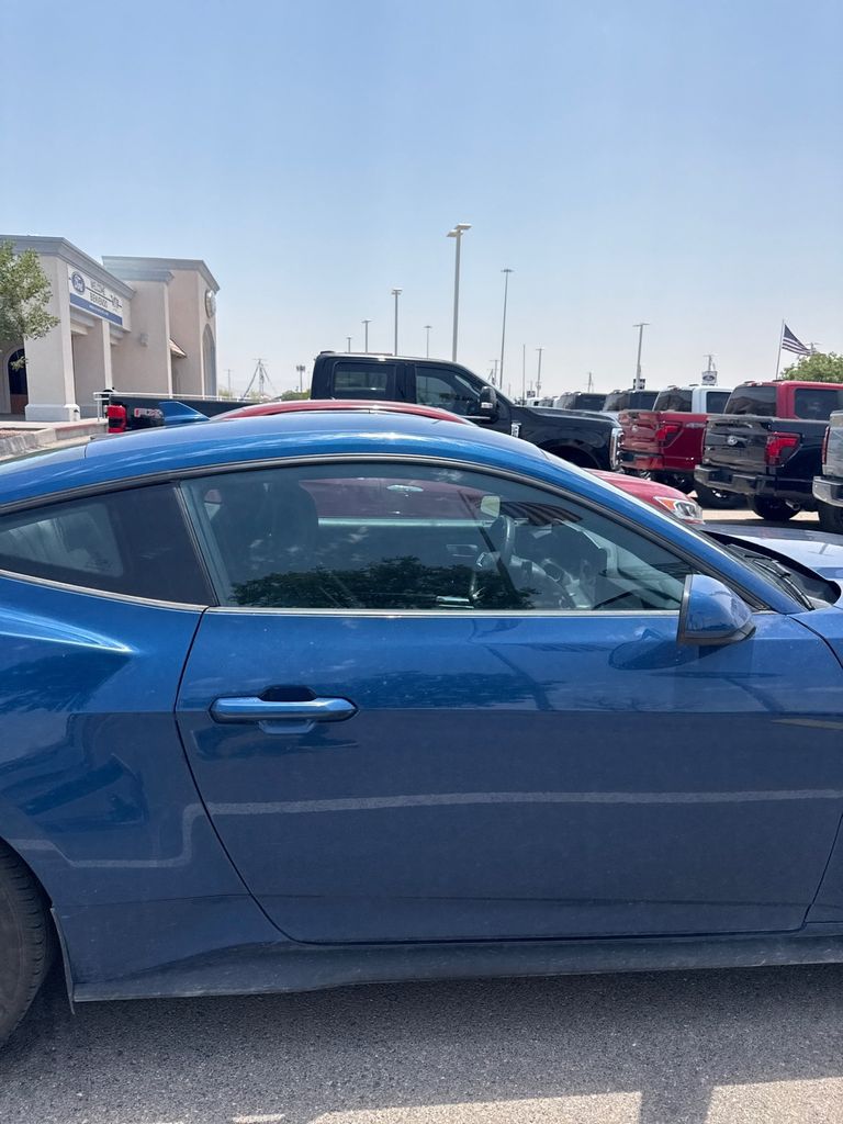 2024 Ford Mustang EcoBoost photo 3