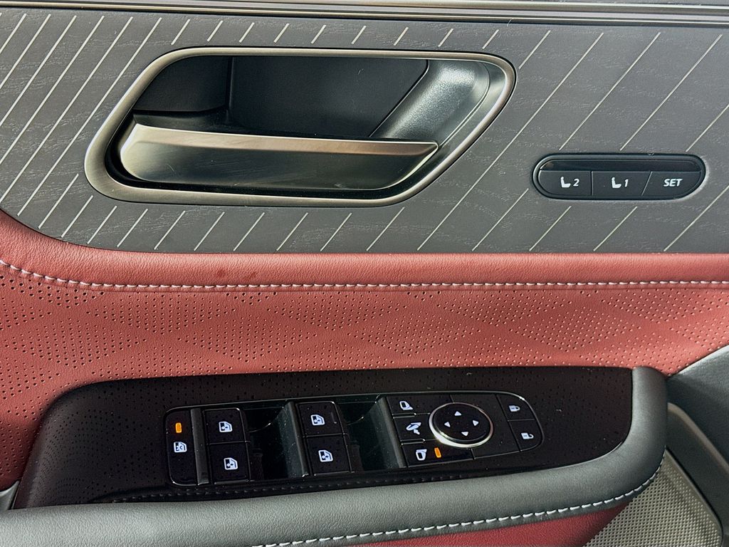 2026 Infiniti QX80 photo 18
