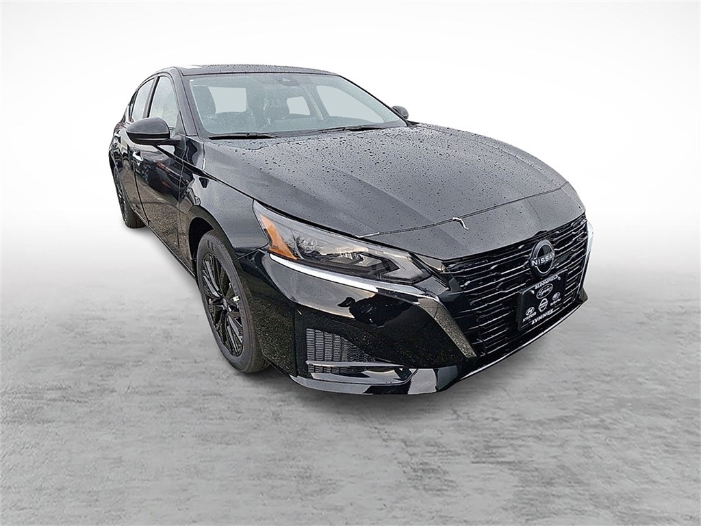 2025 Nissan Altima SV Special Edition photo 2