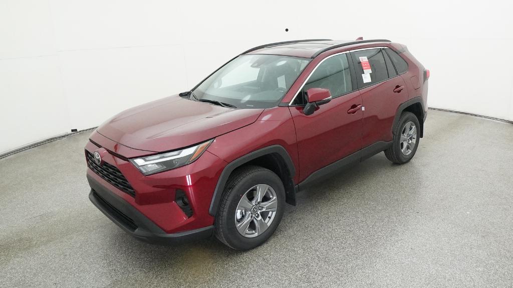 2025 Toyota RAV4 XLE's photo