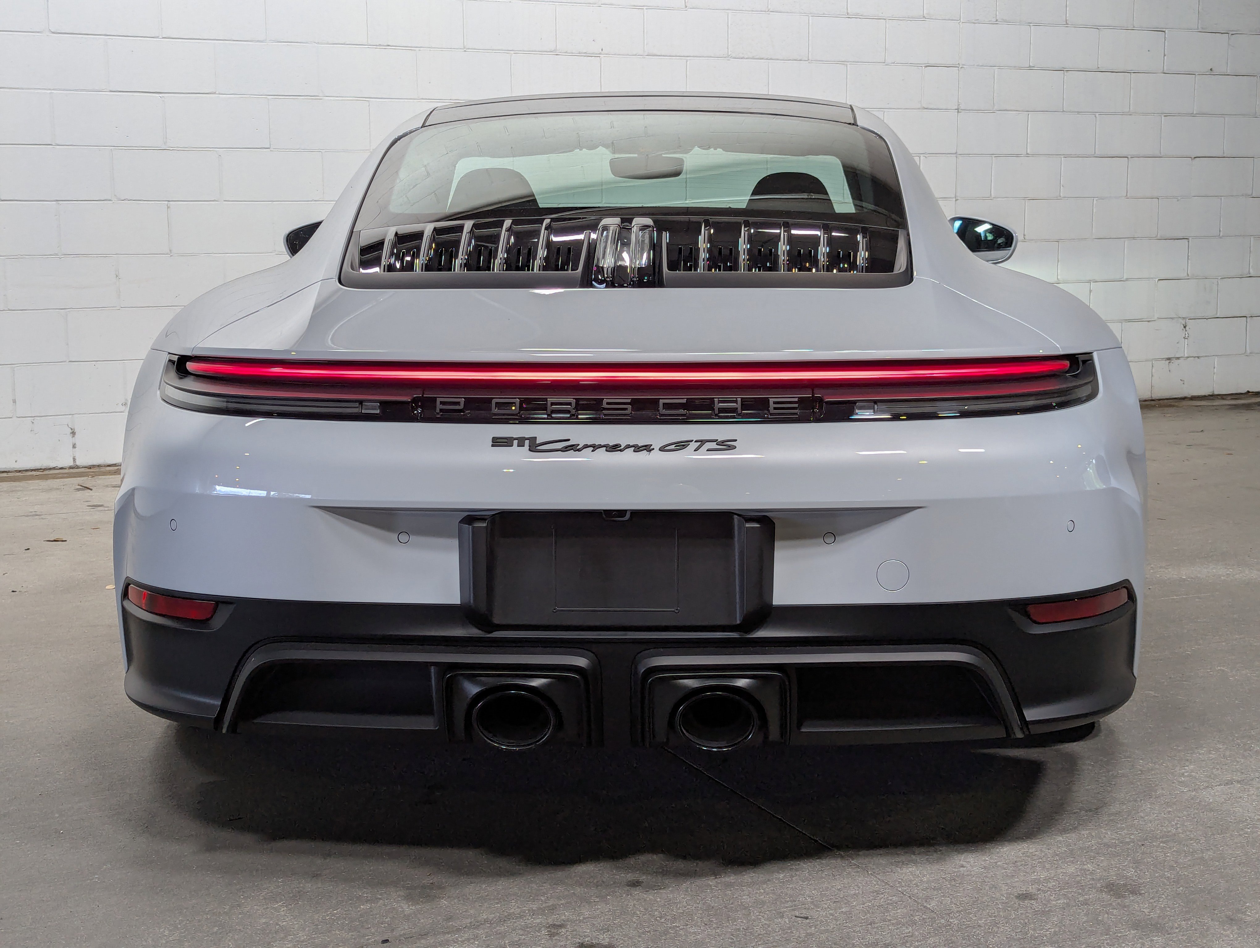 2025 Porsche 911 4 GTS photo 4