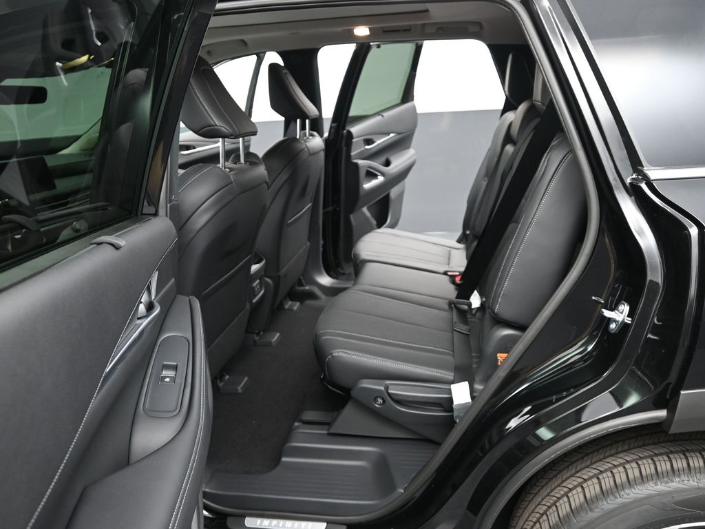 2026 Infiniti QX60 Luxe photo 10