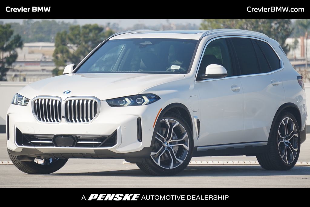 2026 BMW X5 50e's photo