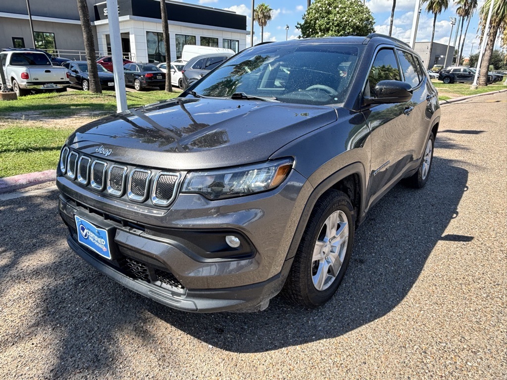 2022 Jeep Compass Latitude photo 3