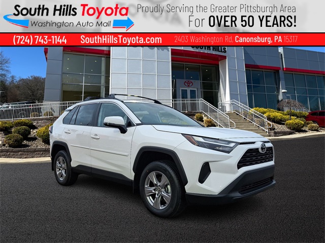 2025 Toyota RAV4 XLE's photo