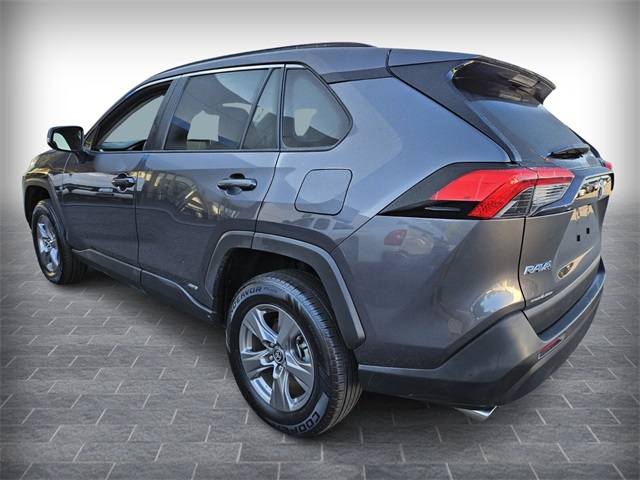 2024 Toyota RAV4 Hybrid XLE photo 3