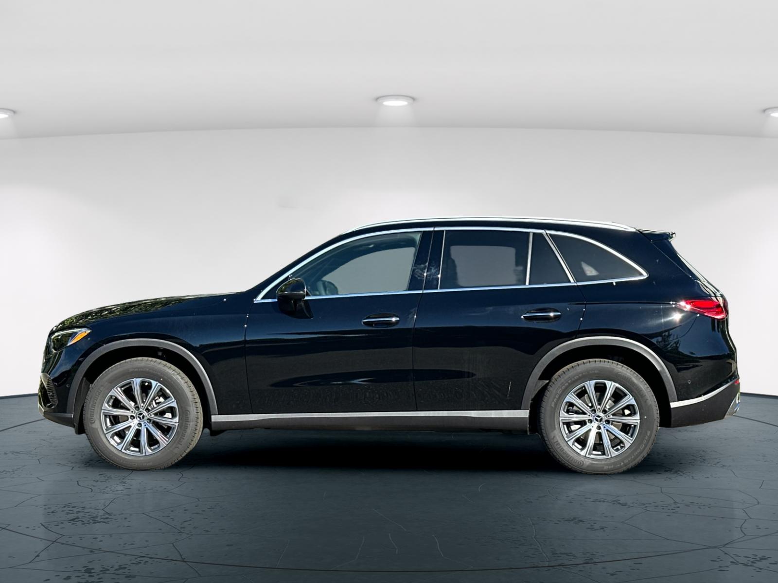 2026 Mercedes Benz GLC 300 4MATIC photo 4