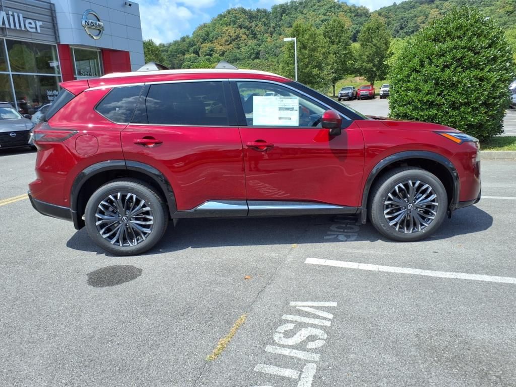 2026 Nissan Rogue Platinum photo 2