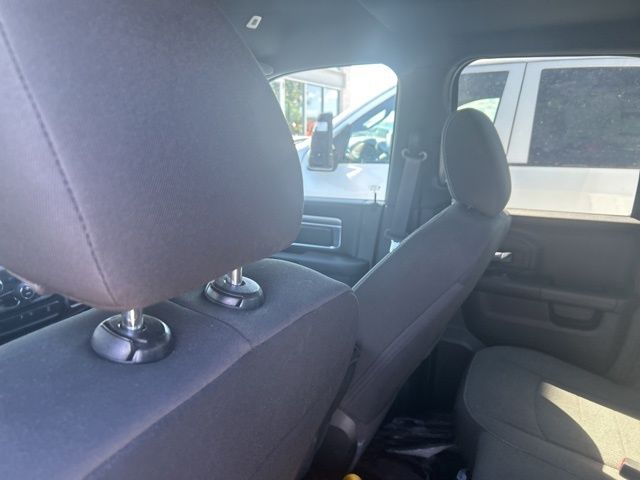 2022 Ram 1500 Classic Warlock photo 9