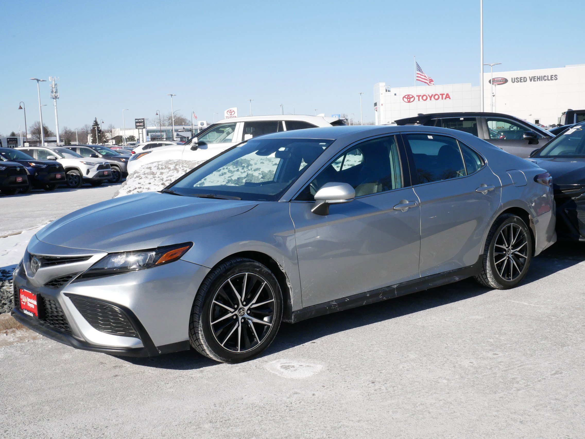 Used 2023 Toyota Camry SE with VIN 4T1G11AK9PU162676 for sale in Brooklyn Center, Minnesota