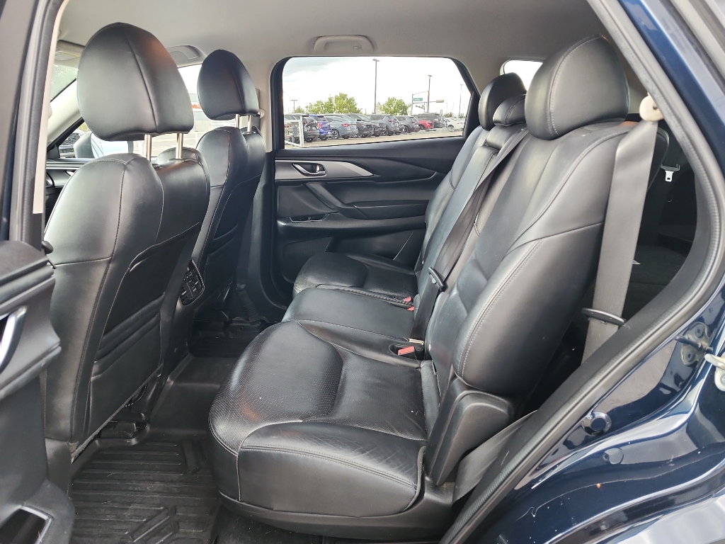 2018 Mazda CX-9 Touring photo 11