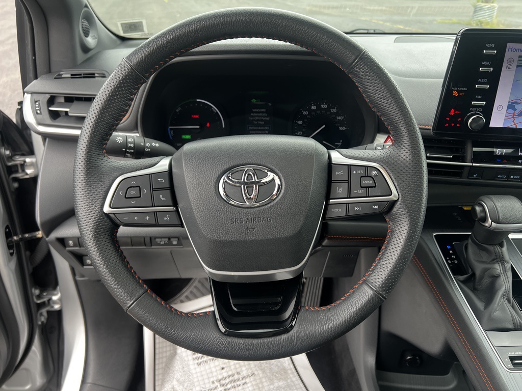 2022 Toyota Sienna XSE photo 7