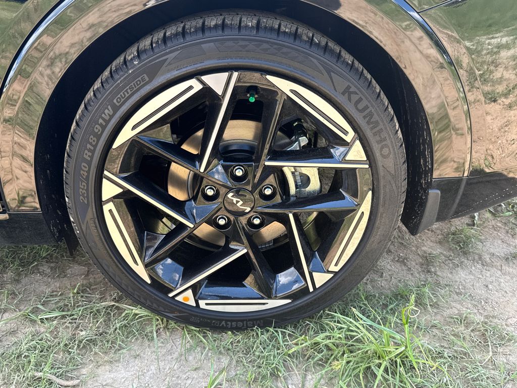 2025 Kia K4 GT-Line photo 18