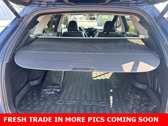 2020 Subaru Outback Limited photo 2