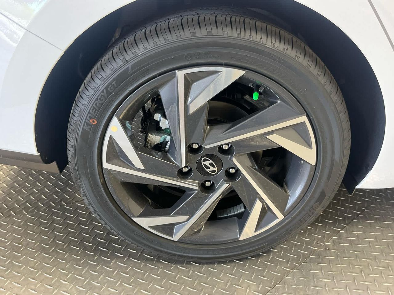 2025 Hyundai Elantra Hybrid Limited photo 22