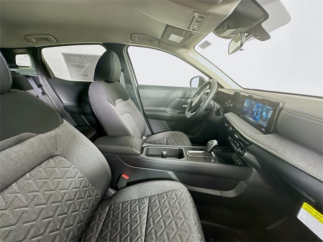 2026 Nissan Kicks SV photo 25
