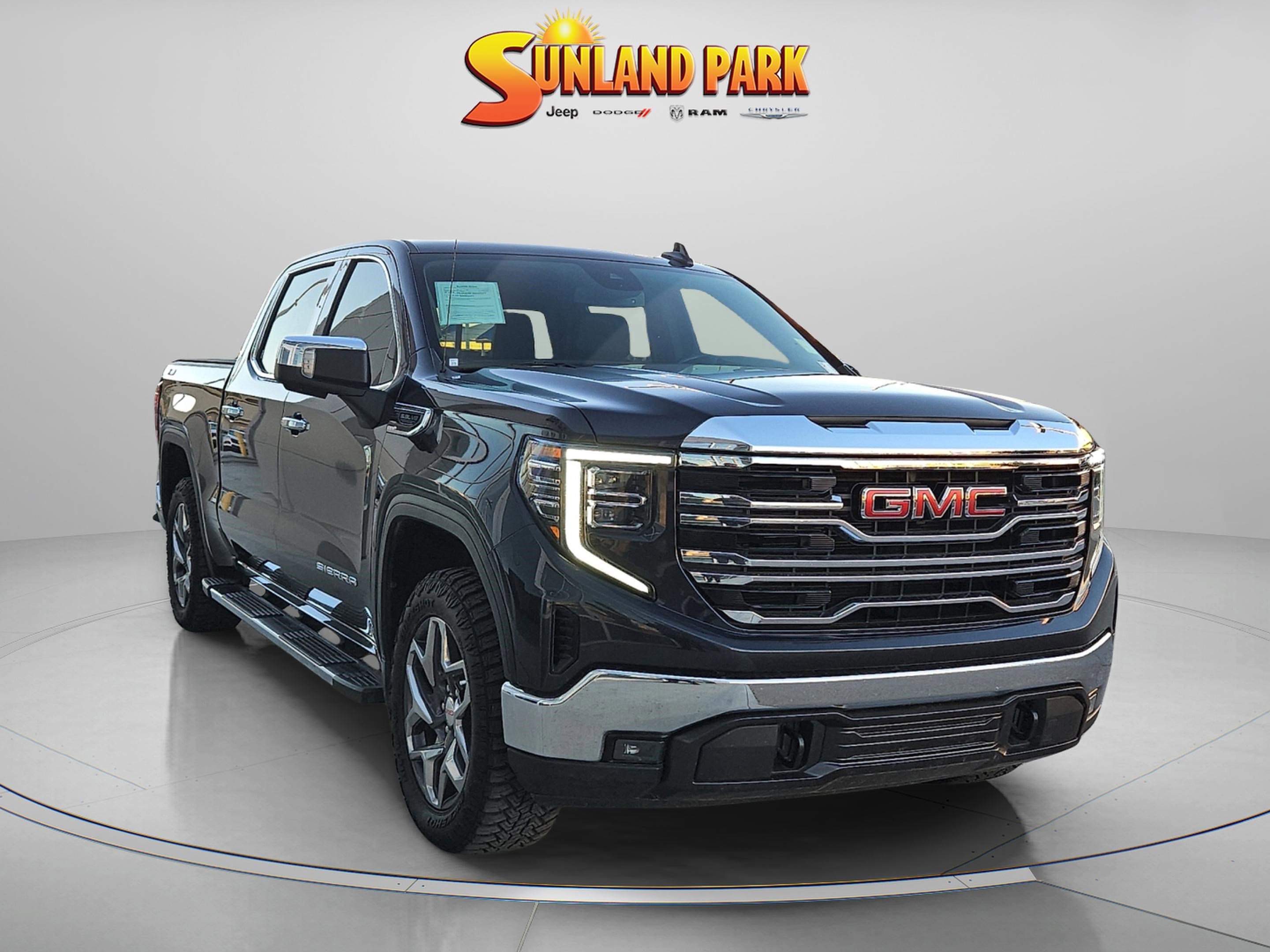 2022 GMC Sierra 1500 SLT's photo