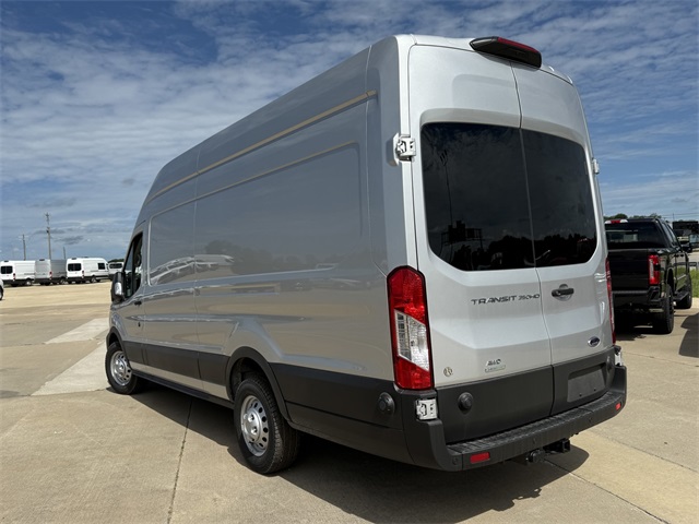 2025 Ford Transit photo 2