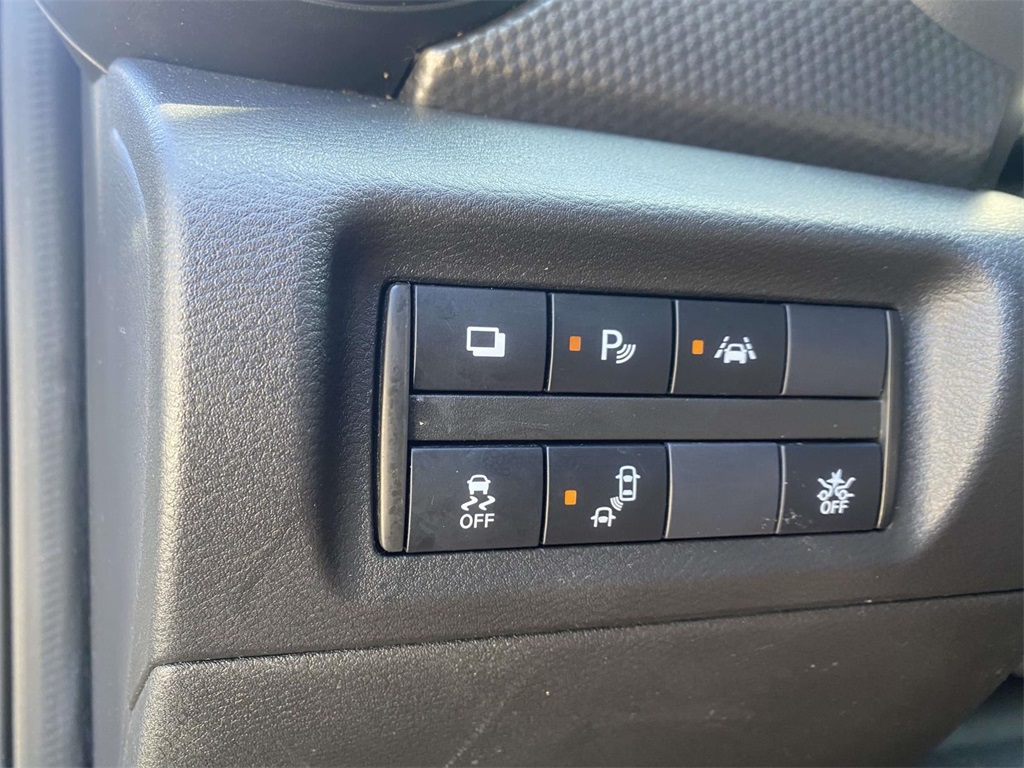 2020 Nissan Kicks S photo 23