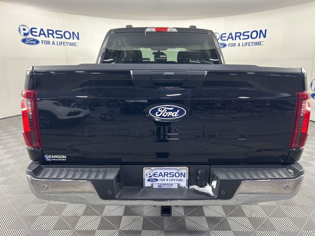 2025 Ford F-150 XLT photo 5