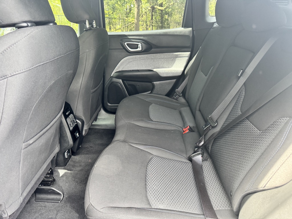 2023 Jeep Compass Sport photo 8