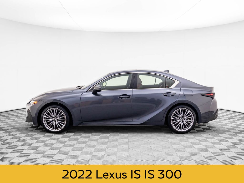 2022 Lexus IS 300 AWD photo 2