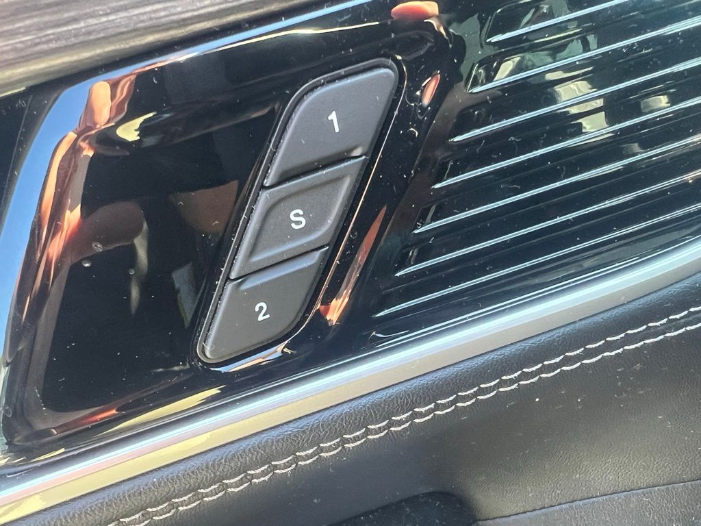 2023 Jeep Wagoneer Series III photo 10