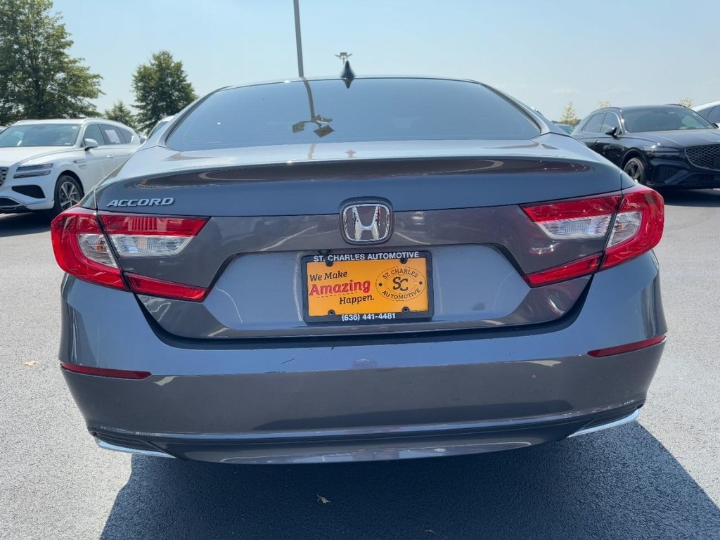 2019 Honda Accord LX photo 4