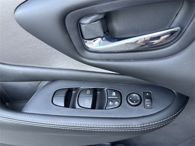 2020 Nissan Murano S photo 25