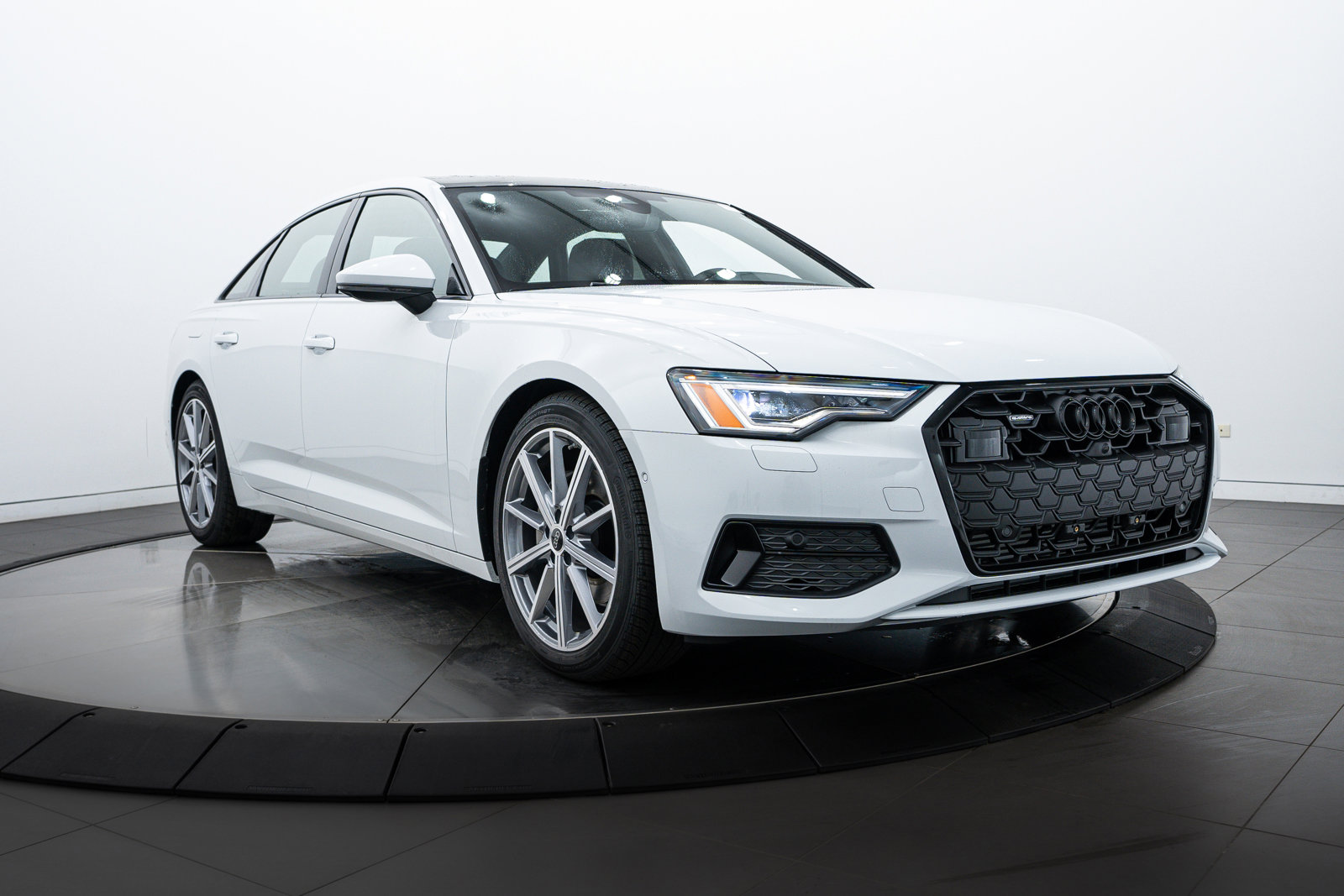 2025 Audi A6 Premium Plus photo 2