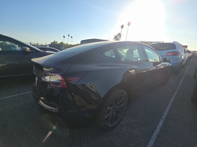 2022 Tesla Model 3 photo 3