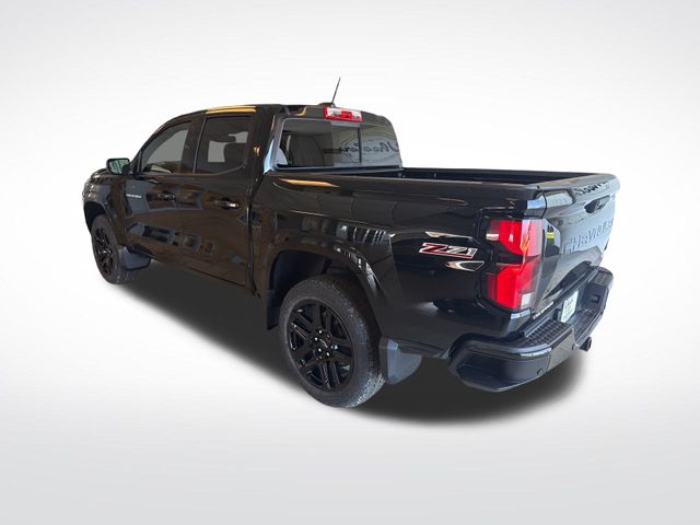 2025 Chevrolet Colorado Z71 photo 2